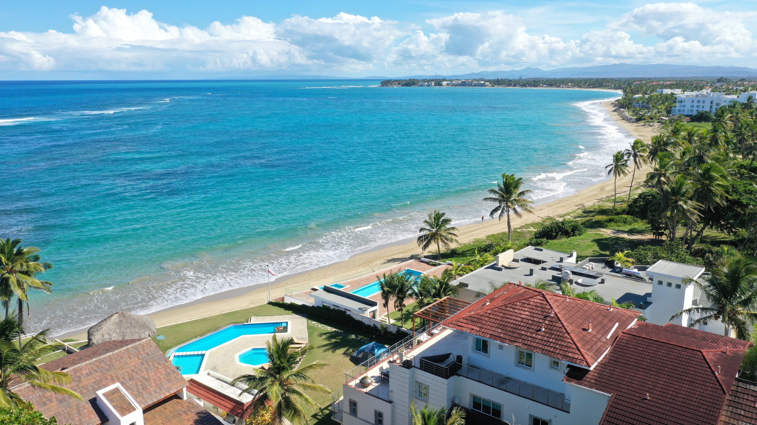 What ocean is Cabarete on?